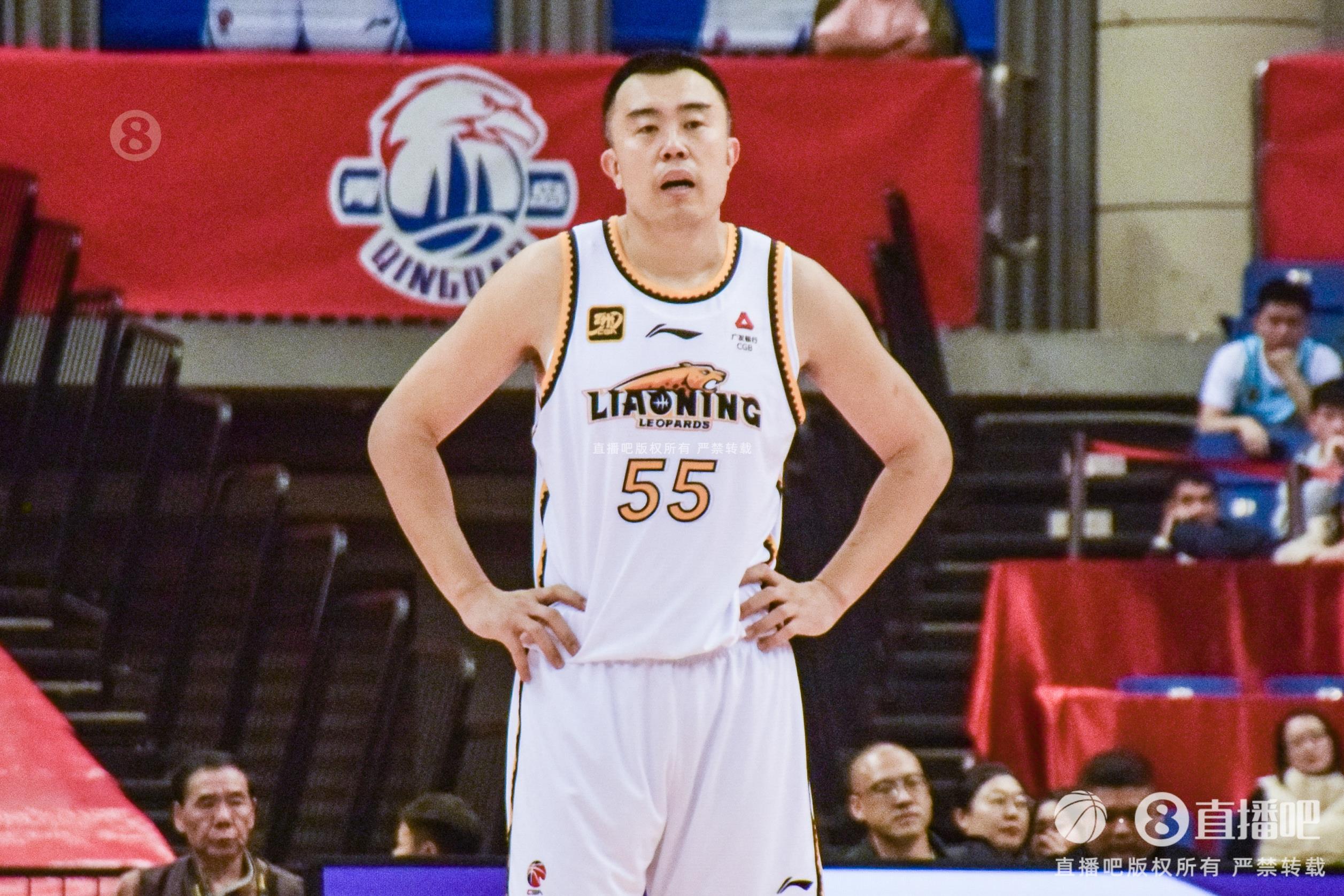 老將盡力了！韓德君7中4拿到14分12籃板3助攻